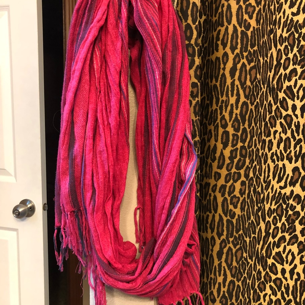 Gap scarf